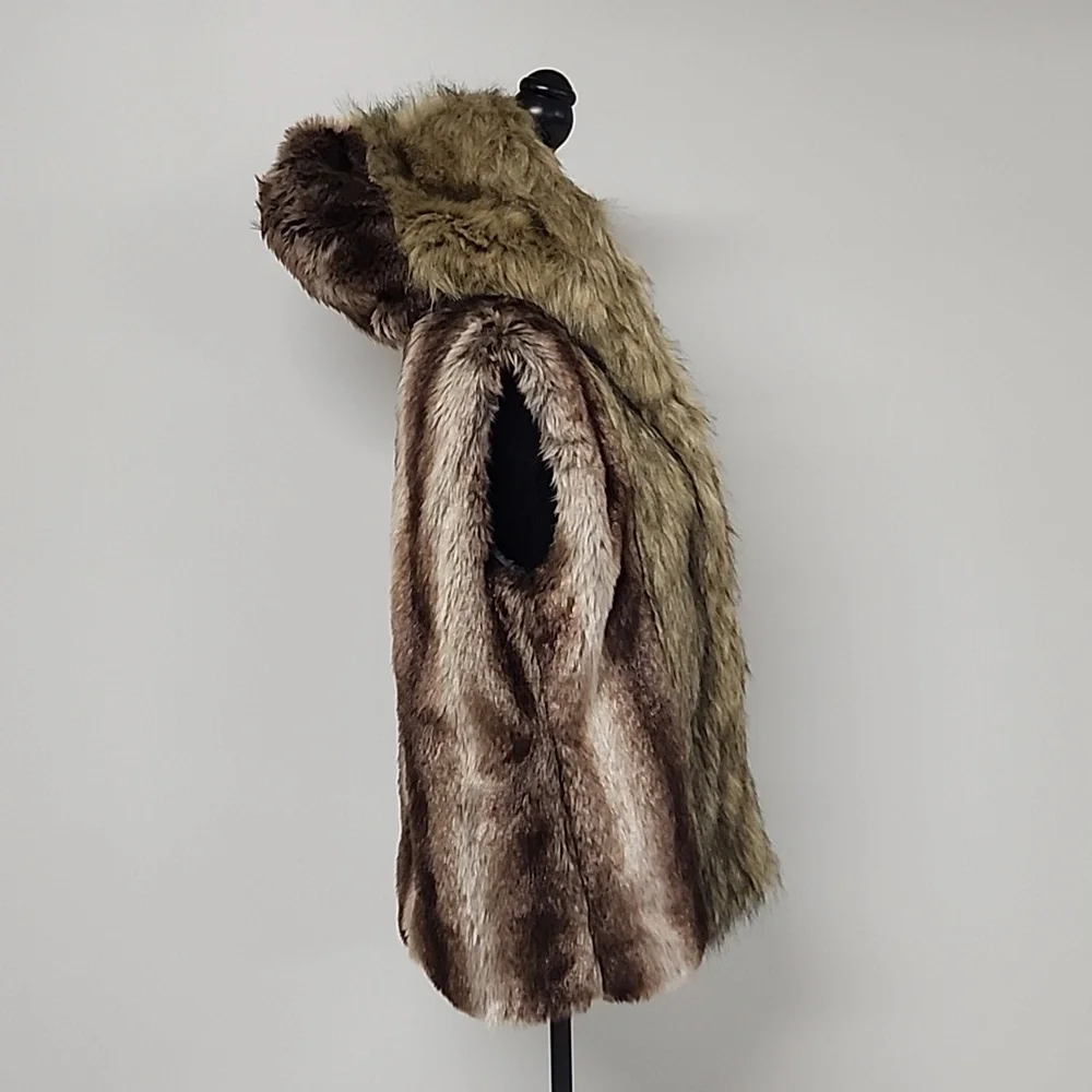 Faux Fur Hooded Vest - Picture 4 of 16